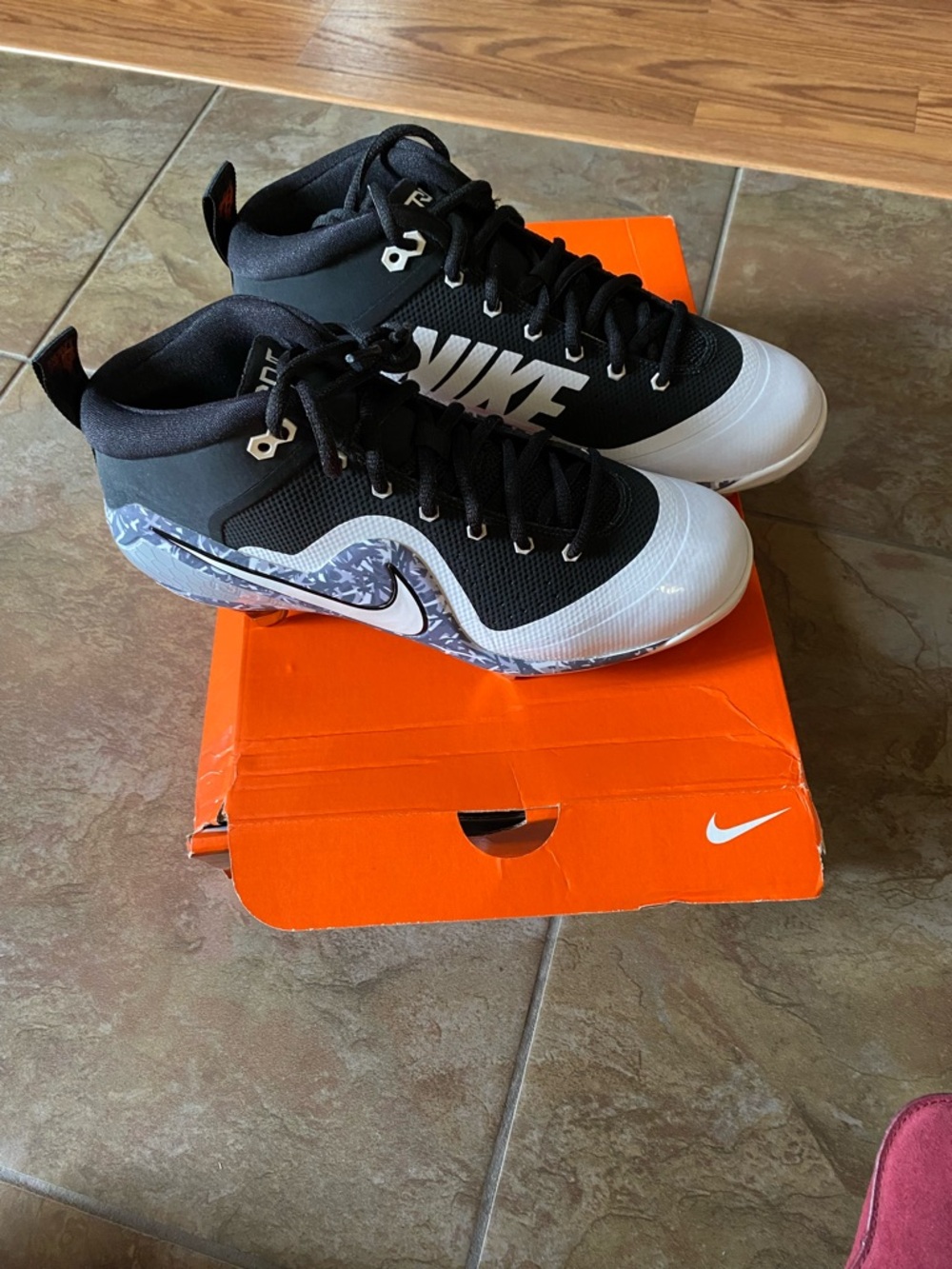 Nike Force Zoom Trout 4 Black and White High-Top Sneakers with Camo Size 7.5